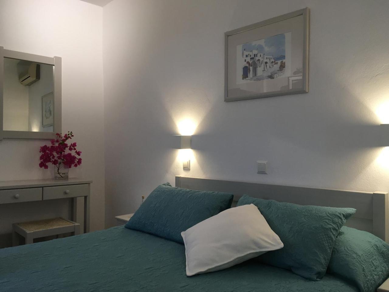 Stefano Apartments Науса Екстериор снимка