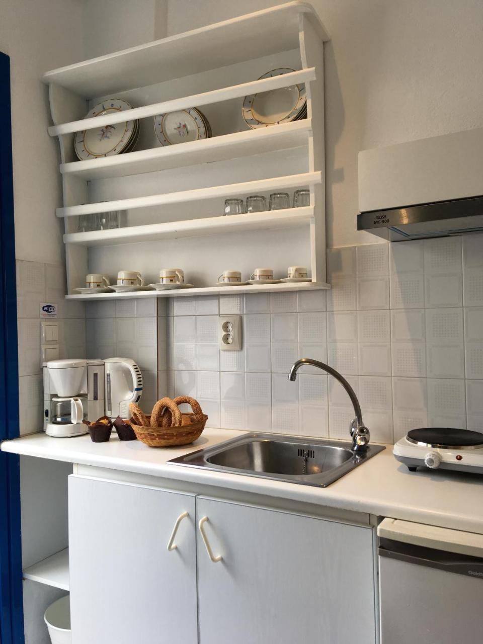 Stefano Apartments Науса Екстериор снимка